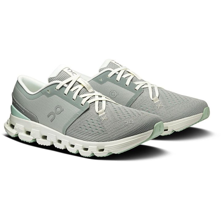 Dames On Cloud X 4 Cross-Training Hardloopschoenen