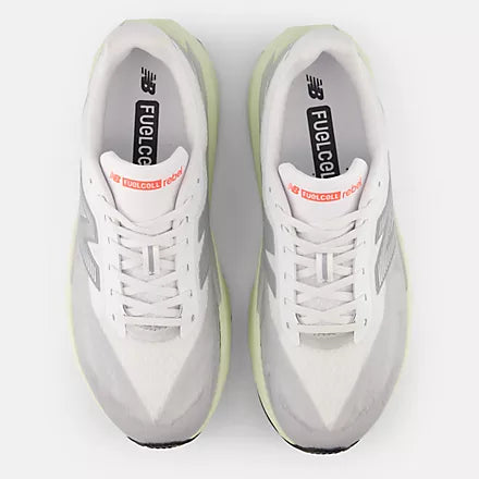 Dames New Balance FuelCell Rebel v5 Lightweight Hardloopschoenen