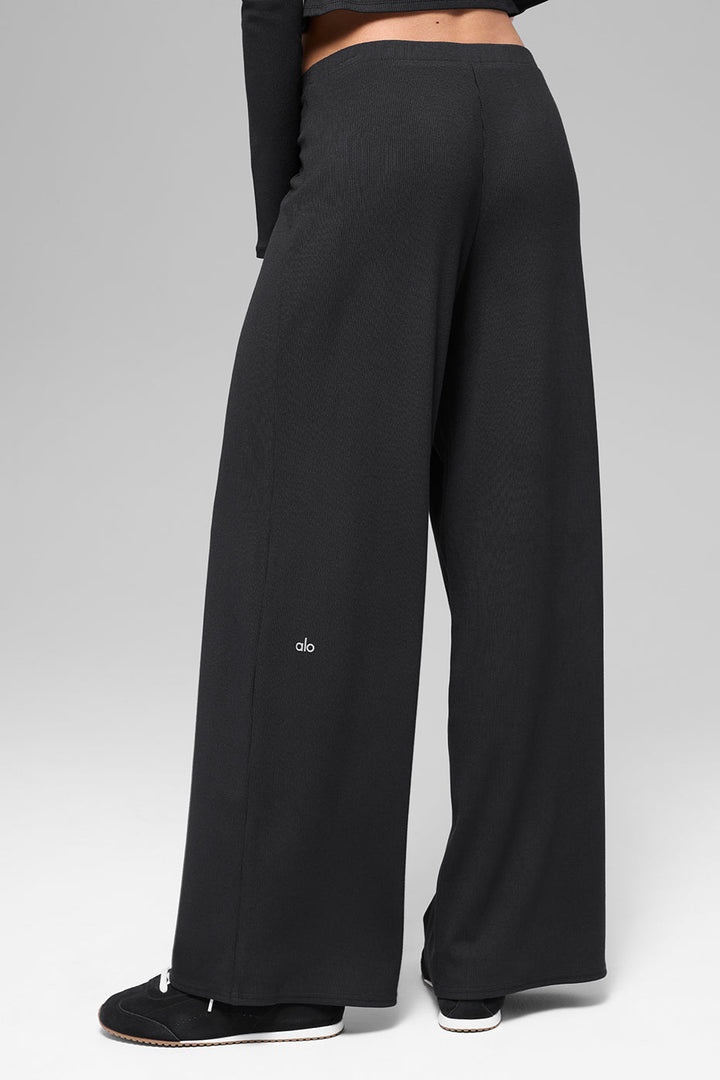 Mid-Rise Dreamlight Straight Pant - Black