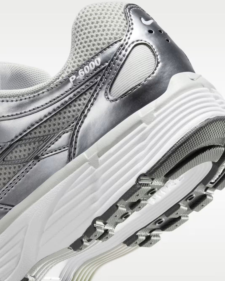 NIKE - P-6000 Metallic Silver